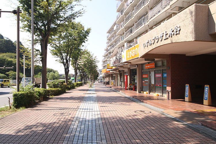 ⑦しばらく直進します